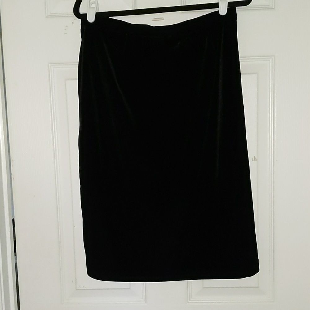 R&K Evening black skirt Sz 12